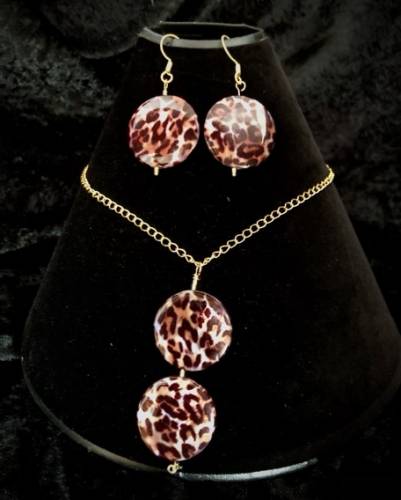 Printed Shell Necklace